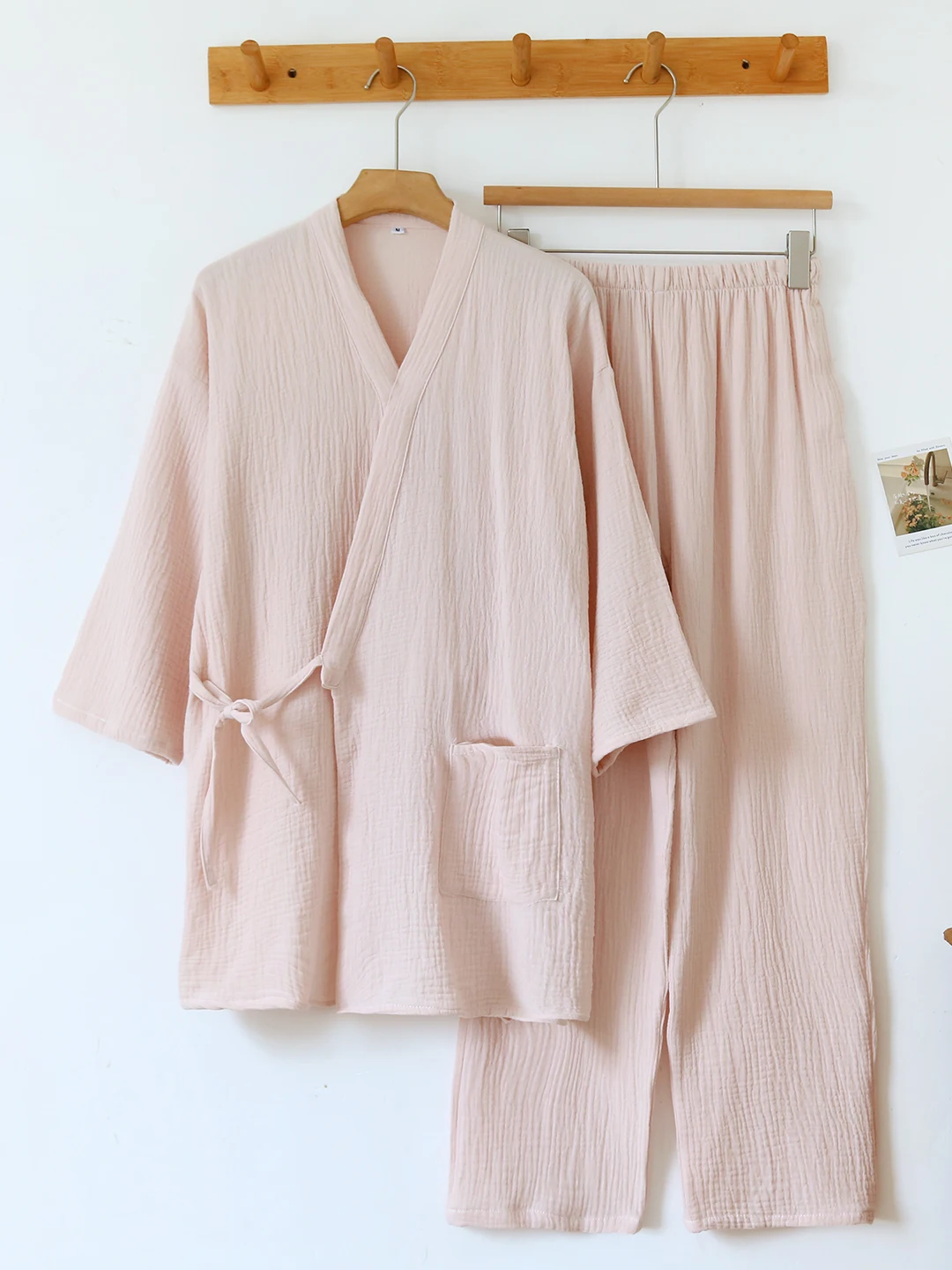 一泊二日荷物女性向けの軽量和服パジャマセット：シンプルなコットンガーゼ長袖の実用性と使い分け