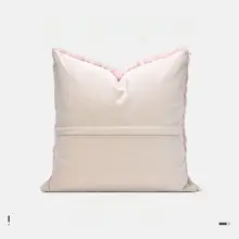 子供部屋用かわいいシンプルなプリンセスデザインのクッション【ピンク・フェイクファー・ビーズ装飾】