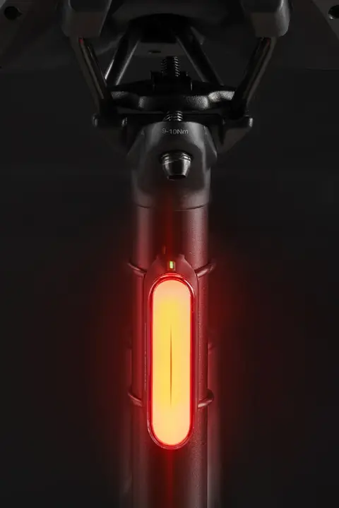 スマートブレーキ機能付きマグネット自転車テールライト【夜間走行用・マウンテンバイク・ロードバイク対応】