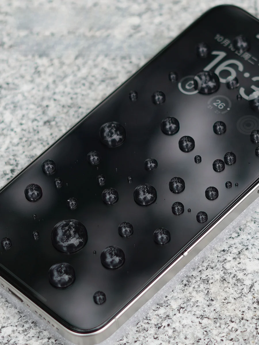 100均 スマホフィルム で失敗しない選び方とは？iPhone 15用の3D強化ガラスフィルムが本当におすすめなのか？