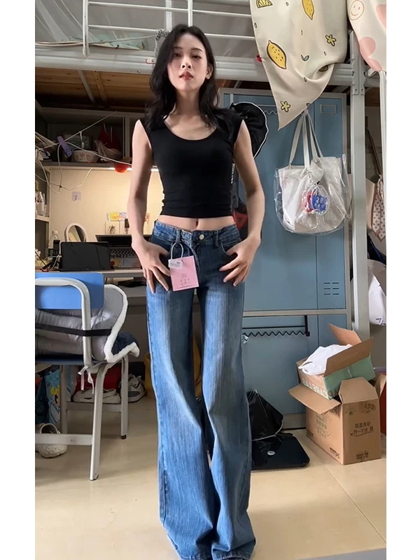 パンツ丈 トレンド 2026：高身長向け ブーツカットデニムパンツの実際の丈と着用シーン