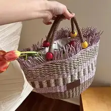 可愛い手提げかごバッグ【トートスタイル・タッセルと木製ビーズ装飾・手編み草編】