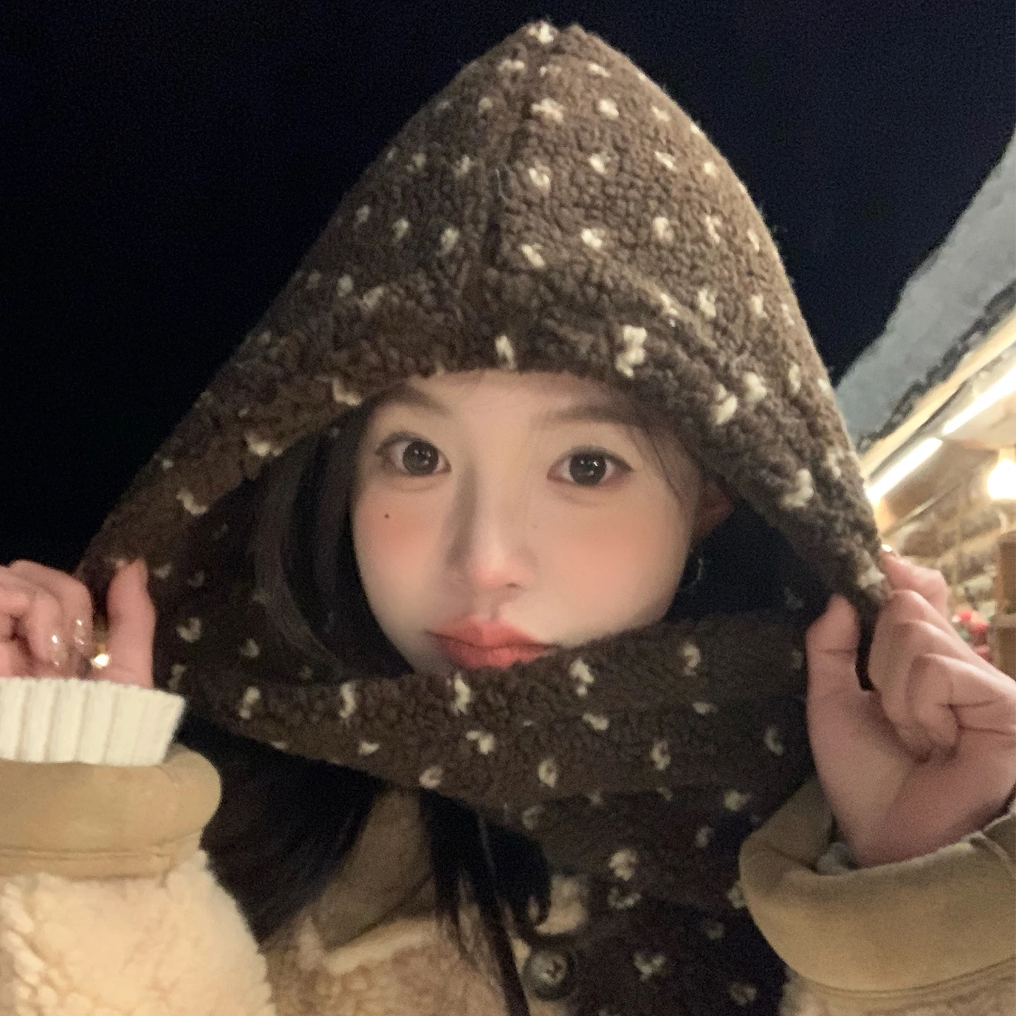 寒さ対策の最適解は、頭部を守る「ネックガード帽」なのか？