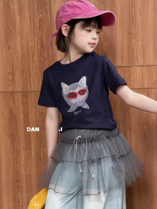 可愛いデザインの子供用半袖Tシャツ【キャラクター柄・ゆったりシルエット・夏用】