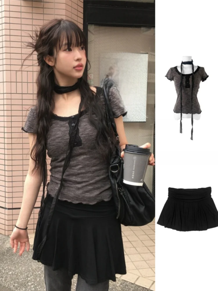 トレンドフェミニンをどう選ぶ？夏の通勤スタイルに最適な「レース切り替え半袖Tシャツとミニスカート」の本物の使い勝手とは