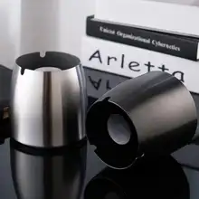 スタイリッシュなステンレス製灰皿【蓋付き・厚手・現代的デザイン・家庭用・カフェ用】
