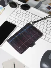 軟らかい牛革製！ウールニットの手作りパッチワーク財布【取り外し可能なストラップ付  き・本革パスポートケース】