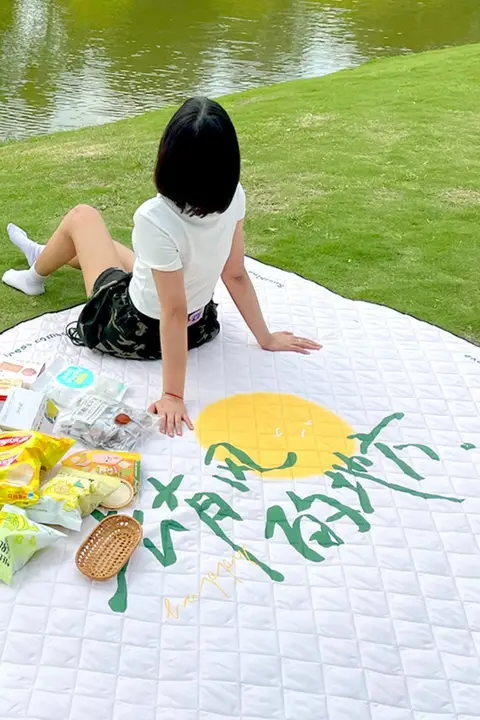 厚手アウトドアピクニックマット【防水・折りたたみ・持ち運び便利】