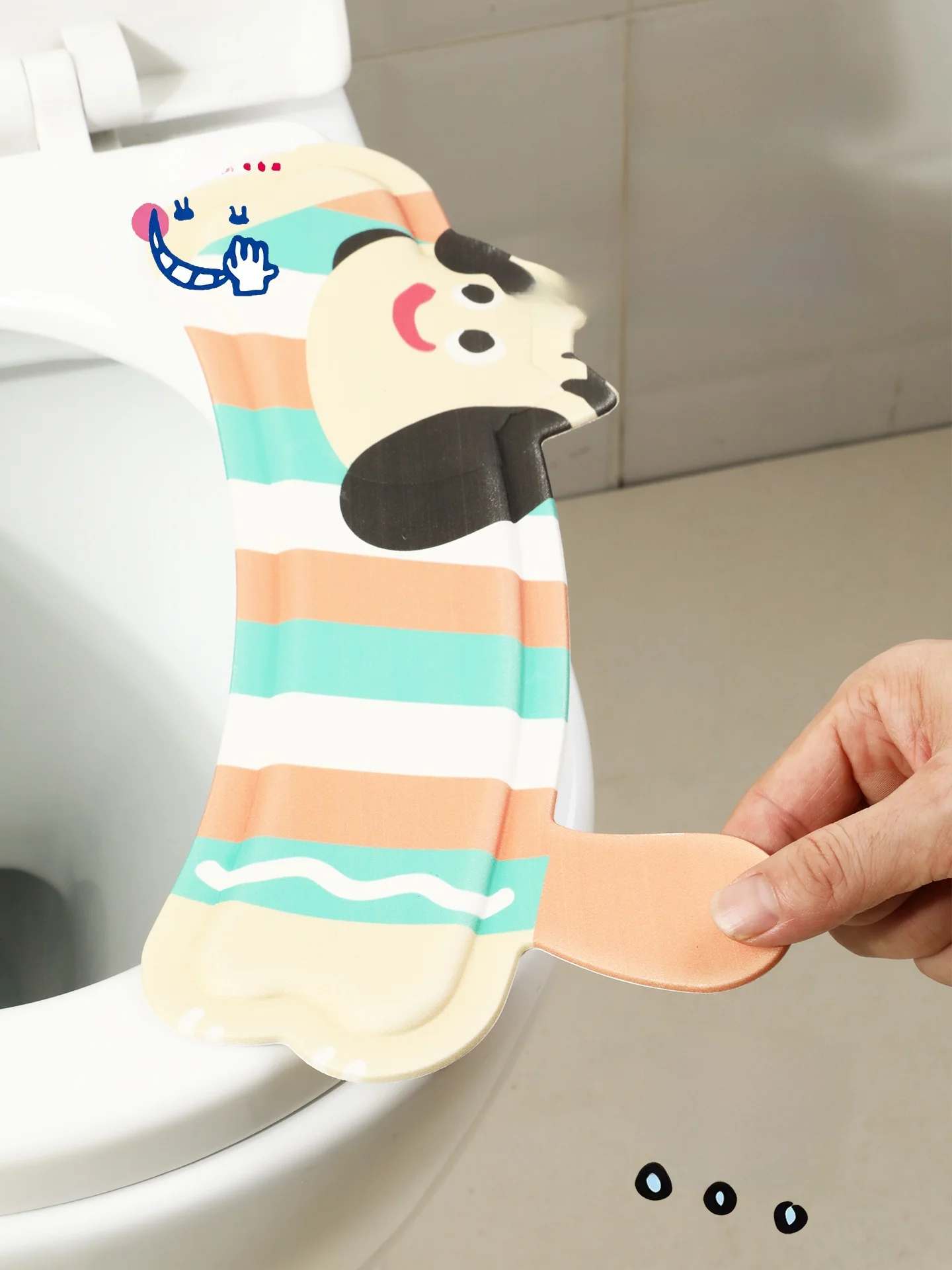 トイレに 良い香りをつけるのに、貼り付け式マットは本当に効果的？
