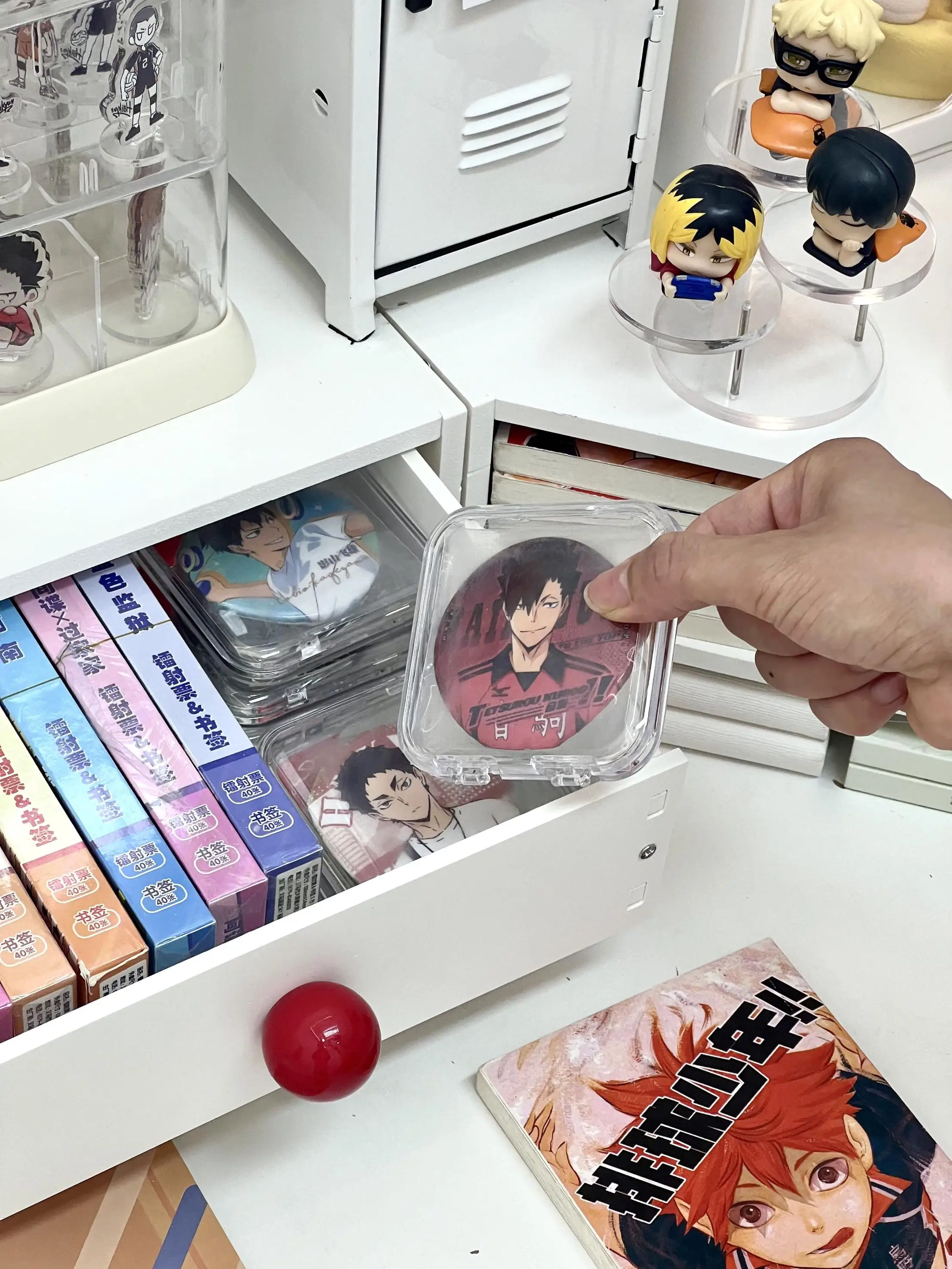 デスク用スタンド収納ラック：マルチディスプレイと手办のた めのシンプルな収納解決策