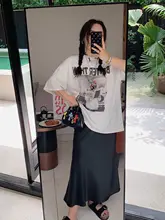 高級感ある酸素サテン製フレアスカート【フラウンスデザイン・春秋用・大きいサイズ】