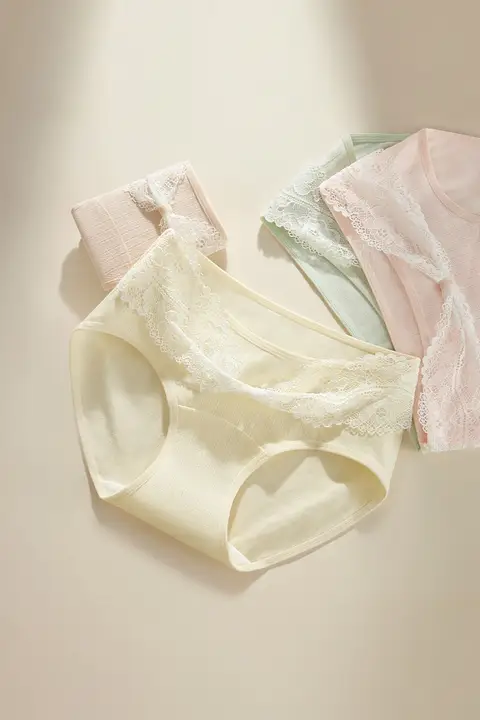 女性用純綿抗菌三角パンツ【極上の柔らかさ・レース付き・無痕デザイン】（セットアップ対応）