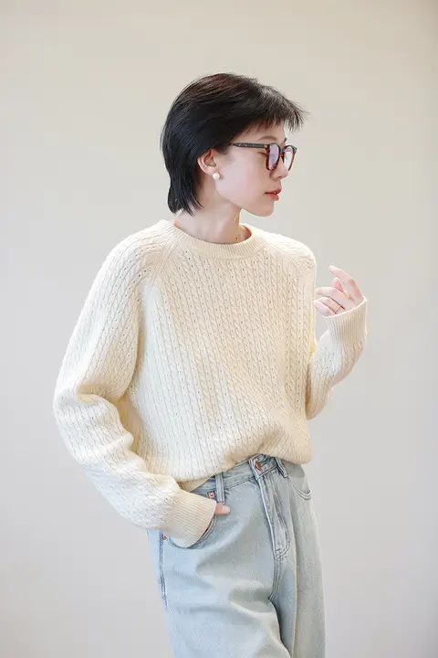 全羊毛製 レトロなニットセーター【クルーネック・透かし編み・ゆったりとしたデザイン・ミルクベージュ】