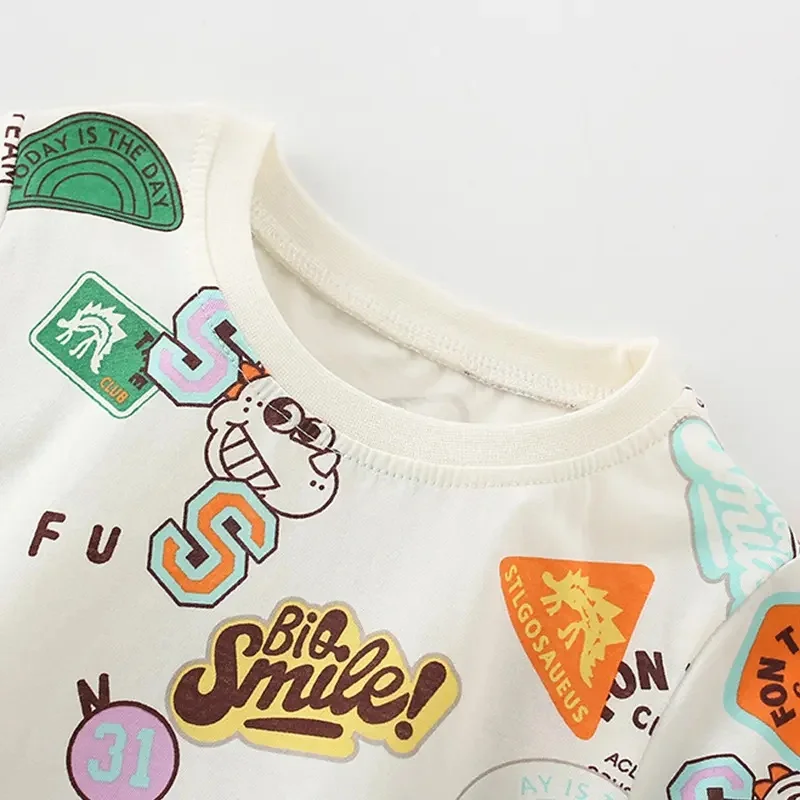 男の子用夏用挿絵付き半袖Tシャツ：3歳児向けカジュアルファッションの選定基準