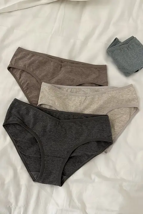 綿素材の女性用三角パンツ【薄手・低腰・無痕】