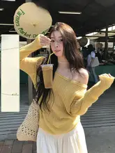 柔らかな霧感の薄手ニットTシャツ【肩出し・リボン付き・長袖・ドローストリング】