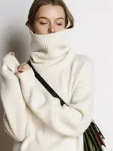 赤いハイネックセーター【秋冬用・ゆったりシルエット・厚手・保温】