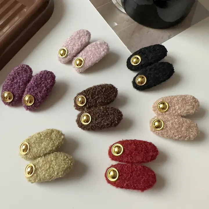 レトロスタイルの毛糸製オーバルヘアクリップ【高級感・前髪や後ろ髪に最適】