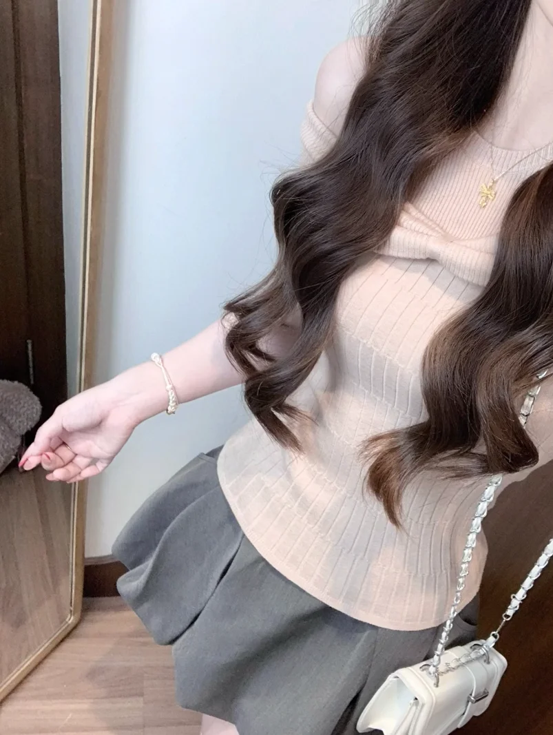 30代ママのきれいめファッションで悩むなら、この1アイテムが救いになる？