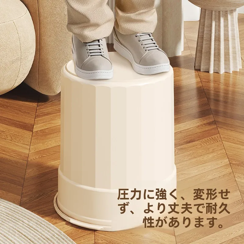 カップボード下 ゴミ箱の選び方：越圖の軽奢スタイル13Lタイプが実用性をどう支えるか