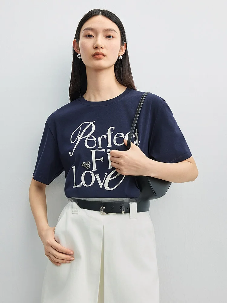 通勤用Tシャツの形は？ゆったりシルエットが通勤スタイルを救う理由