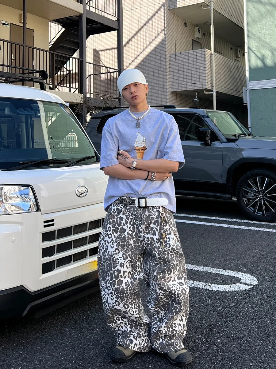 40代のデニムパンツ選びで迷うなら、ベイカーパンツは本当に必要？