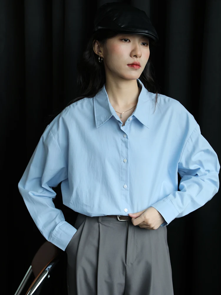 大人可愛いの本質とは？長袖シャツで徹底解説