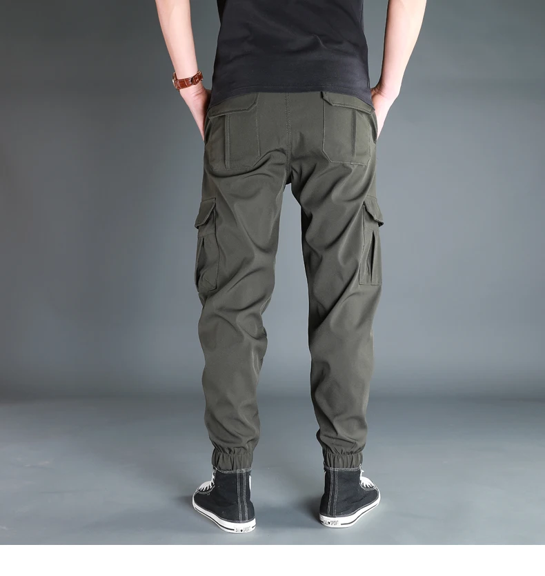 カーゴパンツ メンズ コーデ 完全ガイド｜通勤からレジャーまで使える秘密の素材とデザイン