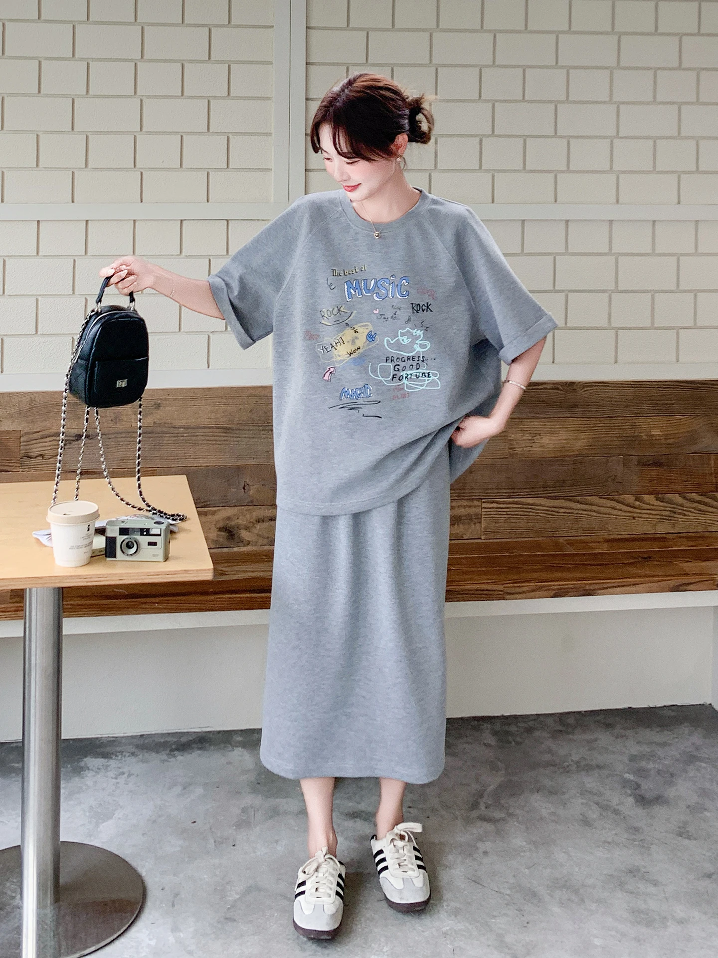 通勤の疲れを吹き飛ばす！2026年の夏、どんなTシャツが最強なの？