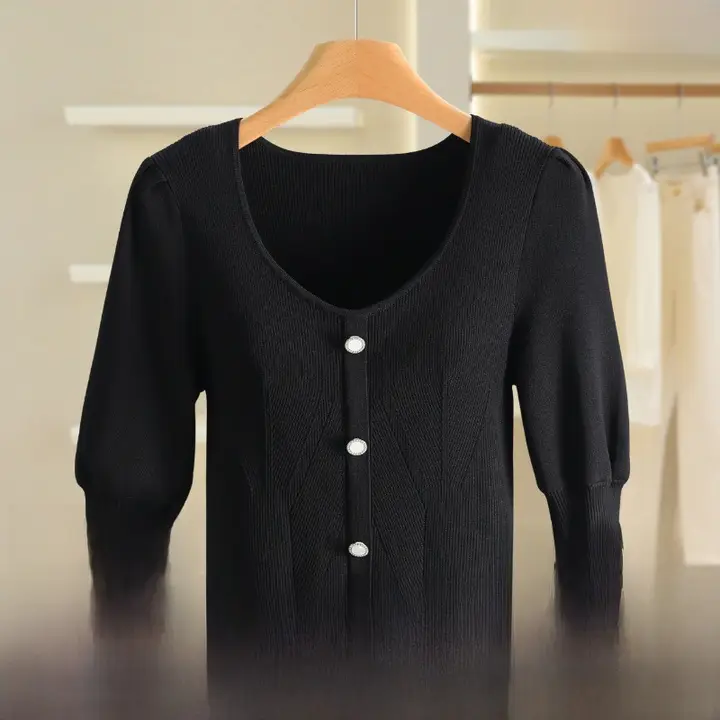 肘丈スリーブのフィット型無地デコレーションボタンVネックニットトップス【秋用・レディース】