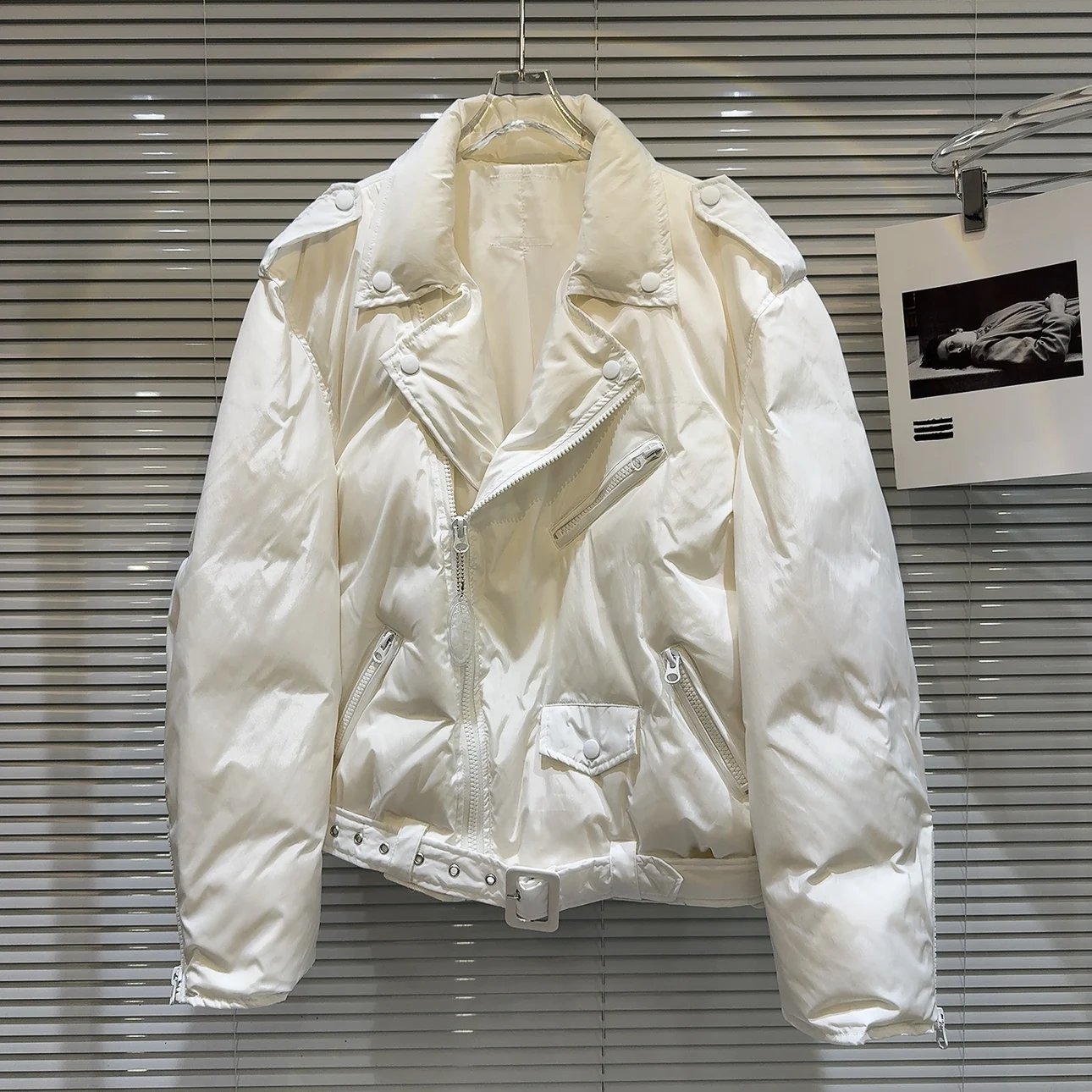 街乗りの冬をどう乗り越える？保温ジャケットの選び方と、今こそ注目すべき1品