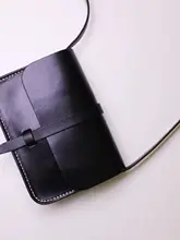 日本製上質牛革 ショルダーバッグ【手作り・コンパクト・斜め掛けタイプ】