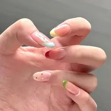 フレンチスタイルのカラフルなショートネイル【手作り・高級感・明るい色合い】