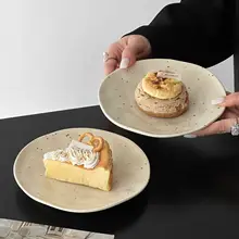レトロスタイルの陶器製スイーツプレート【水墨画デザイン・おしゃれなケーキ皿・アフタヌーンティー用】