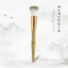 多機能平頭ブラシ【動物毛・チークブラシ・メイクアップツール】