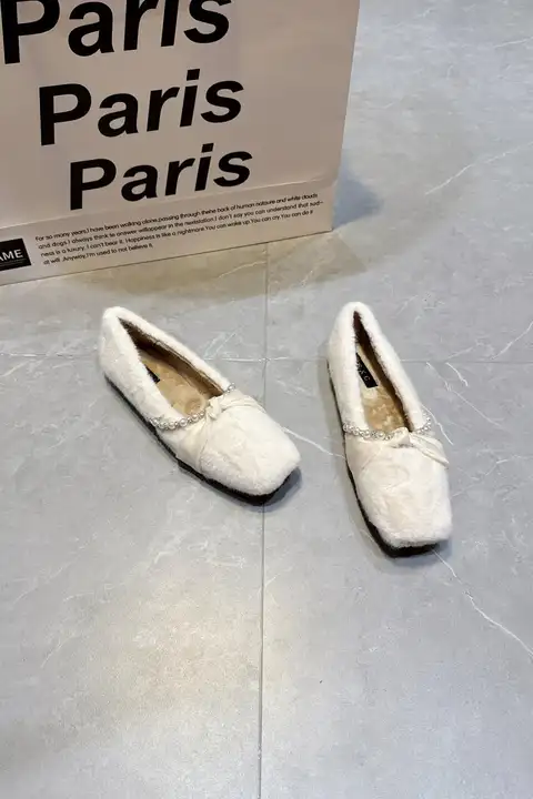 温もりのあるマリージェーンシューズ【加絨・快適なフラット・ビーズ装飾】