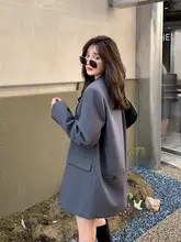 したフィット感の女性用ジャケット【秋冬用・高級感あり・カジュアルスタイル】