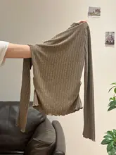 秋冬用 カフェブラウンのフリル付き長袖Tシャツとハイウエストチェック柄Aラインス カート（セットアップ対応）