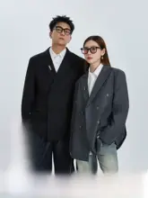 解構的なパッド付きブレザー【脱着可能なブローチ・多ボタンデザイン・カジュアルスタイル】