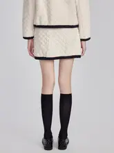シンプルなバイカラーのダイヤモンド柄スカート【冬用・Aライン・柔らかな素材】