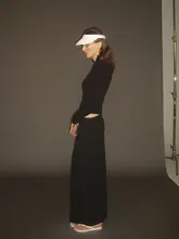 黒のエアレイヤースポーツロングスカート