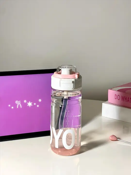 高品質のキャラクター付きストロー水筒【トライタン製・耐熱・大容量・女性向け】