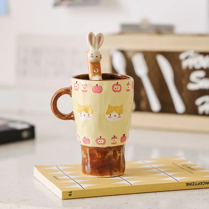 かわいいウサギデザインのコーヒーカップ【オフィス用・手作り・マドラー付き】