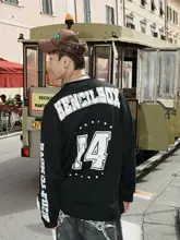 ストリートスタイルの長袖Tシャツ【白・黒・緑・男女兼用】