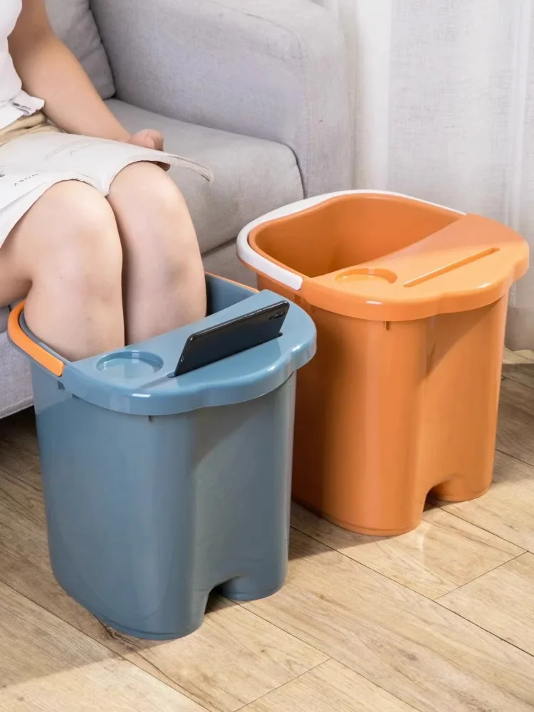 家庭用足湯バケツ：保温・膝上対応とマッサージ機能が実現する革新的な使い勝手