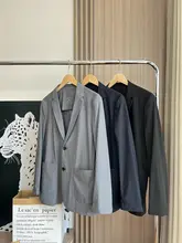 軽量で快適、通気性に優れた 洋服 カジュアルジャケット