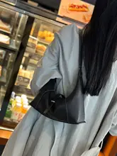 真皮製ハンドトートバッグ【極上の柔らかさ・カジュアル・ショルダー・斜め掛け対応】