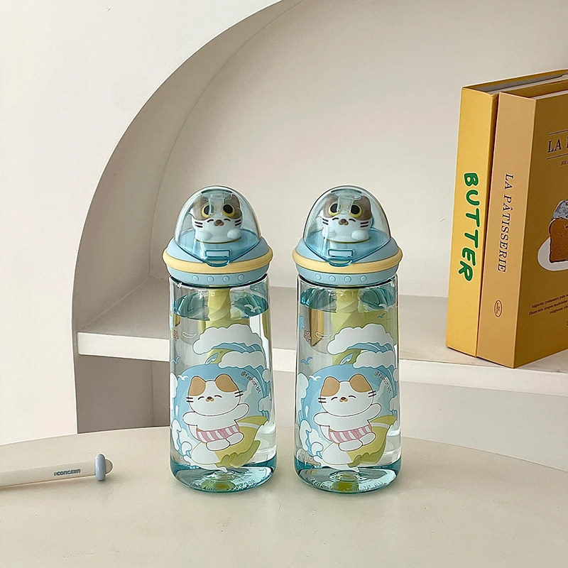 ストロー付き水筒 580ml カップ：子供向けの洗いやすく耐衝撃なデザインを実証
