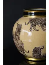 手描きの虎とバラデザインの陶器製貯蔵容器【インテリア装飾用・飾り花瓶】