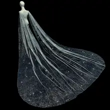 華やかな花嫁用ウェディングベール【細かいラメ・金色スプレー・ロングトレイン・肩付き・高級感あるデザイン】
